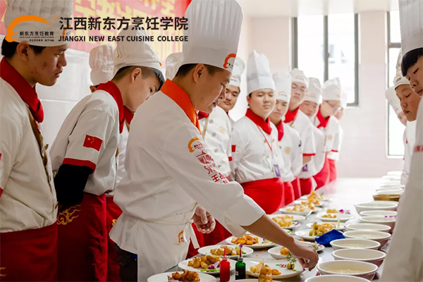 <a href=http://www.8881133.com target=_blank class=infotextkey>江西新东方烹饪å¦é™¢</a>.jpg