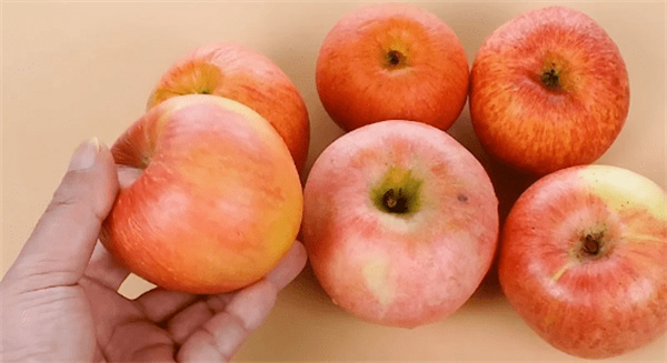 <a href=http://www.8881133.com target=_blank class=infotextkey>江西新東方烹飪學(xué)校</a>.jpg