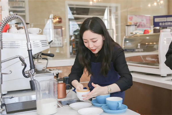 <a href=http://www.8881133.com target=_blank class=infotextkey>江西新東方烹飪學(xué)校</a>.jpg