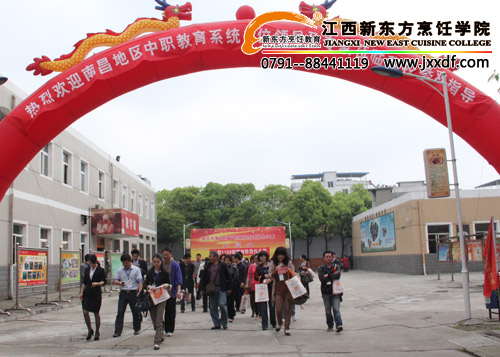 �ϲ��؅^(q��)ʮ�����I(y��)ԺУ�Ľ������I(l��ng)��(d��o)���̎����^<a href=http://www.8881133.com target=_blank class=infotextkey>�����|����W(xu��)Ժ</a>~~.jpg