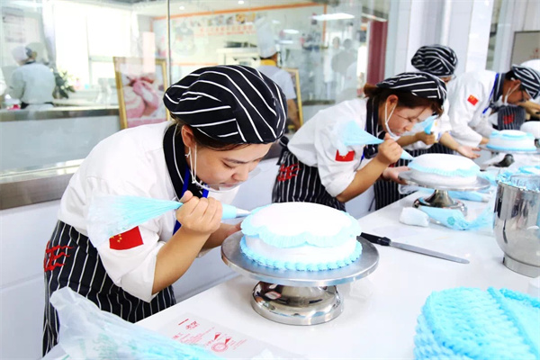 <a href=http://www.8881133.com target=_blank class=infotextkey>�����|����WУ</a>.jpg