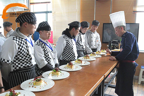 學(xué)西餐就來(lái)江西新東方.jpg