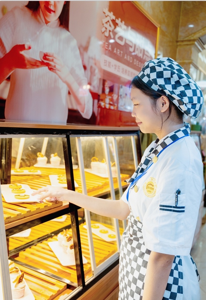 <a href=http://www.8881133.com target=_blank class=infotextkey>江西新東方烹飪學(xué)校</a>jpg