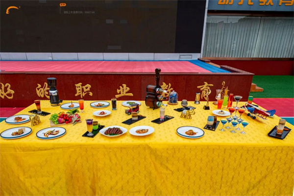 <a href=http://www.8881133.com target=_blank class=infotextkey>江西新東方烹飪學校</a>.jpg