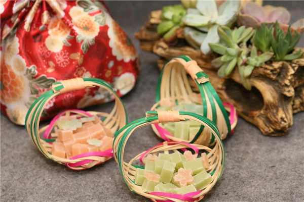 <a href=http://www.8881133.com target=_blank class=infotextkey>江西新東方烹飪學(xué)校</a>