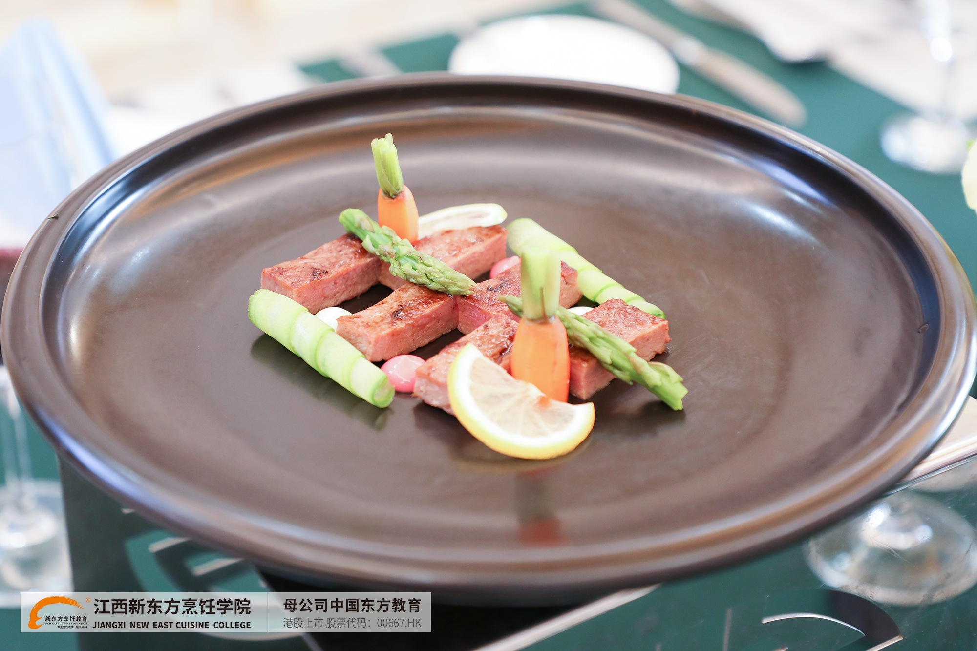 <a href=http://www.8881133.com target=_blank class=infotextkey>江西新東方烹飪學(xué)校</a>.jpg