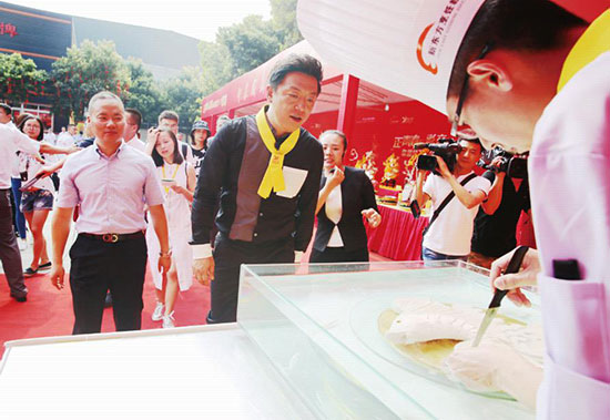 <a href=http://www.8881133.com target=_blank class=infotextkey>江西新東方烹飪學(xué)校</a>.jpg