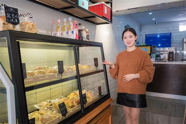 <a href=http://www.8881133.com target=_blank class=infotextkey>江西新東方烹飪學(xué)校</a>.jpg