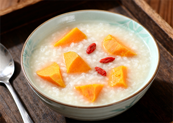 生成發(fā)芽土豆照片 (1).jpg