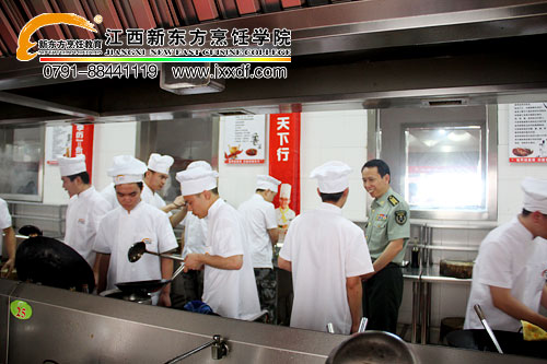 <a href=http://www.8881133.com target=_blank class=infotextkey>江西新東方烹飪學(xué)院</a>學(xué)員實(shí)踐