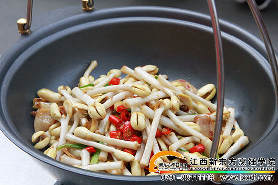 <a href=http://www.8881133.com _fcksavedurl=http://www.8881133.com target=_blank><a href=http://www.8881133.com target=_blank class=infotextkey>江西新東方烹飪學(xué)校</a></a>.jpg