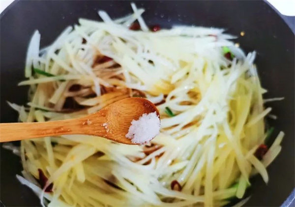 <a href=http://www.8881133.com target=_blank class=infotextkey>江西新東方烹飪學(xué)校</a>.jpg