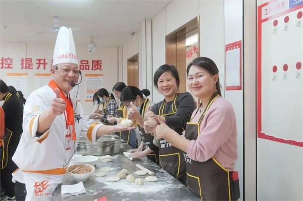 <a href=http://www.8881133.com target=_blank class=infotextkey>江西新東方烹飪學(xué)校</a>女神節(jié)活動(dòng).jpg