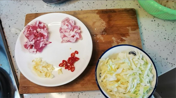 <a href=http://www.8881133.com target=_blank class=infotextkey>江西新東方烹飪學(xué)校</a>.jpg