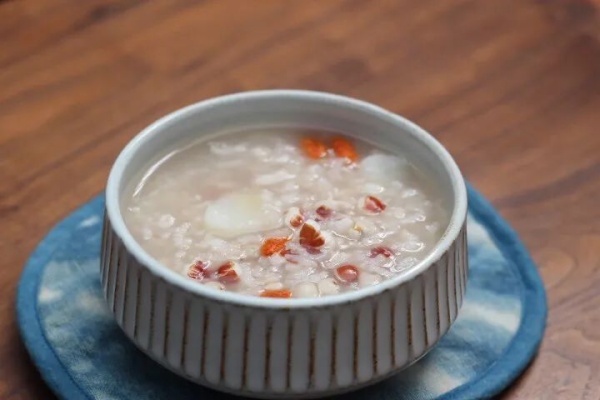 <a href=http://www.8881133.com target=_blank class=infotextkey>江西新東方烹飪學(xué)校</a>.jpg