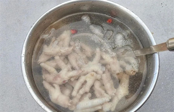 <a href=http://www.8881133.com target=_blank class=infotextkey>江西新東方烹飪學(xué)校</a>.jpg