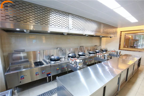 <a href=http://www.8881133.com target=_blank class=infotextkey>江西新東方烹飪學(xué)院</a>器材設(shè)備.jpg