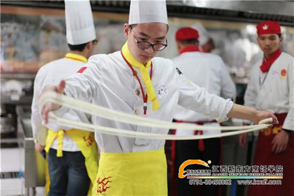 男生學(xué)中點(diǎn)