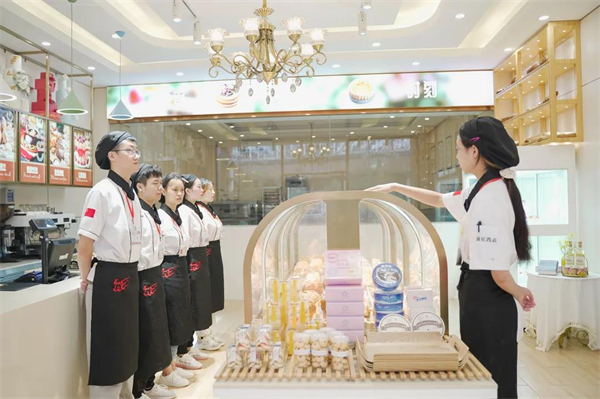 江西比較專業(yè)靠譜的西點(diǎn)烘焙學(xué)校.jpg