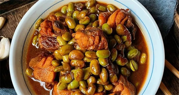 <a href=http://www.8881133.com target=_blank class=infotextkey>江西新東方烹飪學校</a>