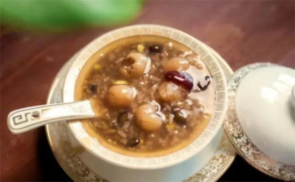 <a href=http://www.8881133.com target=_blank class=infotextkey>江西新東方烹飪學(xué)校</a>