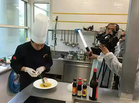 <a href=http://www.8881133.com target=_blank class=infotextkey>江西新東方烹飪學校</a>.jpg