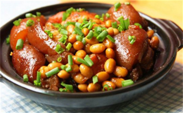 <a href=http://www.8881133.com target=_blank class=infotextkey>江西新東方烹飪學(xué)校</a>.jpg