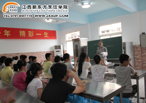 һ 옷 c(din)I<a href=http://www.8881133.com target=_blank class=infotextkey>|W(xu)Ժ</a>¡؆~.jpg