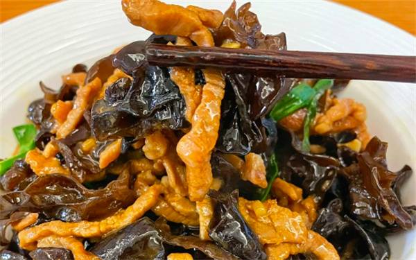 <a href=http://www.8881133.com target=_blank class=infotextkey>江西新東方烹飪學(xué)校</a>.jpg