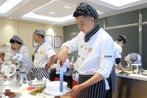 <a href=http://www.8881133.com target=_blank class=infotextkey>江西新東方烹飪學(xué)校</a>.jpg