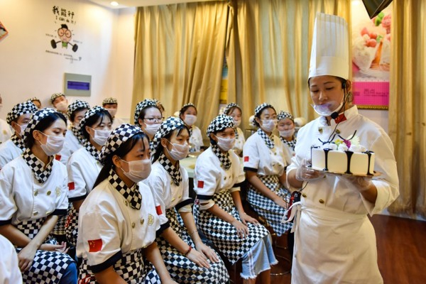 <a href=http://www.8881133.com target=_blank class=infotextkey>�����|����W(xu��)У</a>.jpg