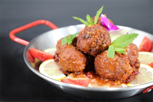 學(xué)炒菜就來<a href=http://www.8881133.com target=_blank class=infotextkey>江西新東方烹飪學(xué)院</a>.jpg