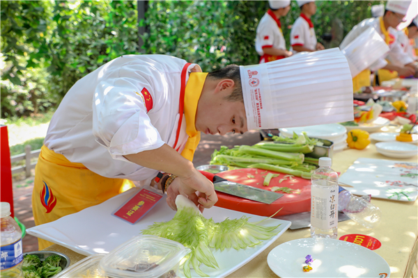 “新東方杯”第五屆全國(guó)烹飪技能大賽隆重啟幕