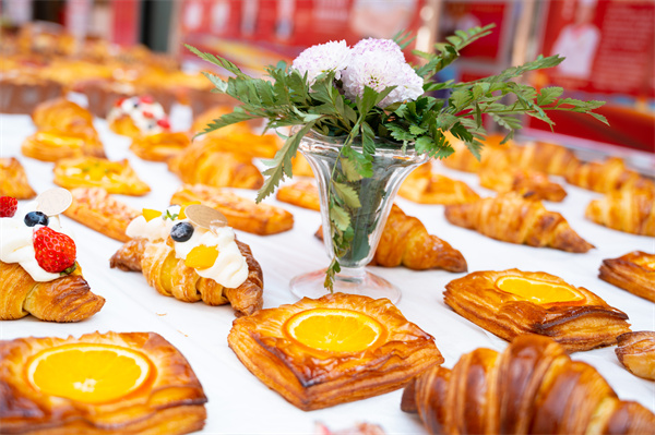 <a href=http://www.8881133.com target=_blank class=infotextkey>江西新東方烹飪學(xué)校</a>西點(diǎn).jpg