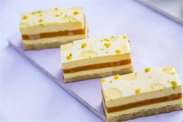 <a href=http://www.8881133.com target=_blank class=infotextkey>江西新東方烹飪學(xué)校</a>西點(diǎn)考核.jpg