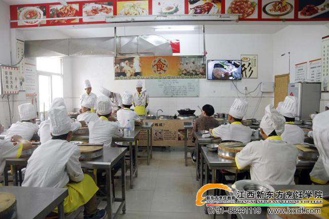 �gӭ�����|����W(xu��)У����Ժ���^����