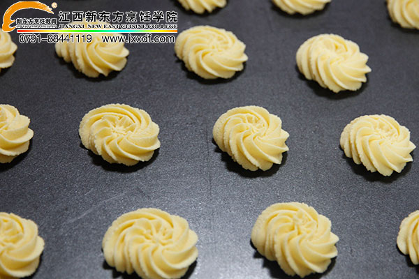 <a href=http://www.8881133.com target=_blank class=infotextkey>江西新東方烹飪學(xué)校</a>.jpg