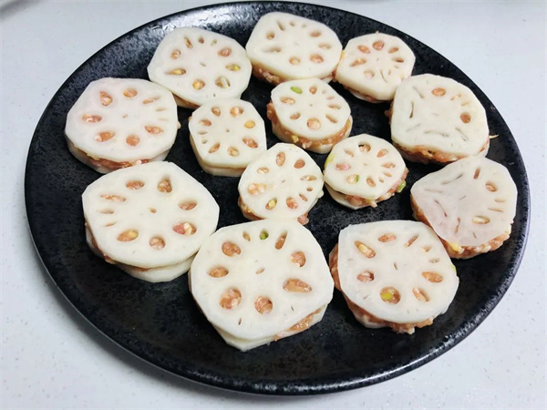 <a href=http://www.8881133.com target=_blank class=infotextkey>江西新東方烹飪學(xué)校</a>.jpg