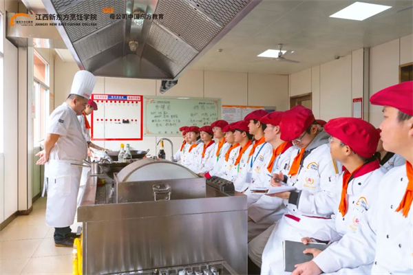 <a href=http://www.8881133.com target=_blank class=infotextkey>江西新東方烹飪學(xué)校</a>.jpg