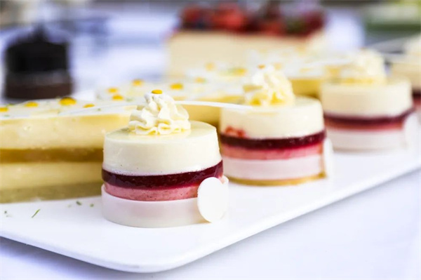 <a href=http://www.8881133.com target=_blank class=infotextkey>江西新東方烹飪學(xué)校</a>西點(diǎn)考核.jpg