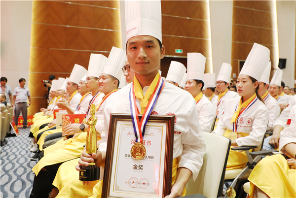 <a href=http://www.8881133.com target=_blank class=infotextkey>�����|����WУ</a>.jpg