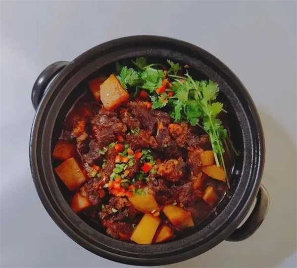 <a href=http://www.8881133.com target=_blank class=infotextkey>江西新東方烹飪學(xué)校</a>.jpg