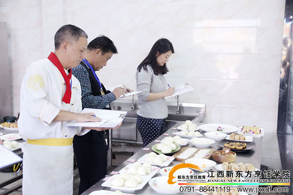 <a href=http://www.8881133.com target=_blank class=infotextkey>江西新東方烹飪學(xué)校</a>.jpg