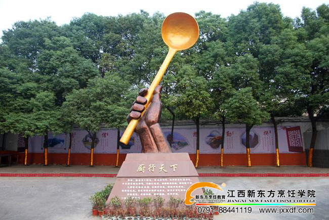 �N���������}����