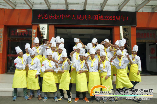 �҂���һȺ�옷��С�N��