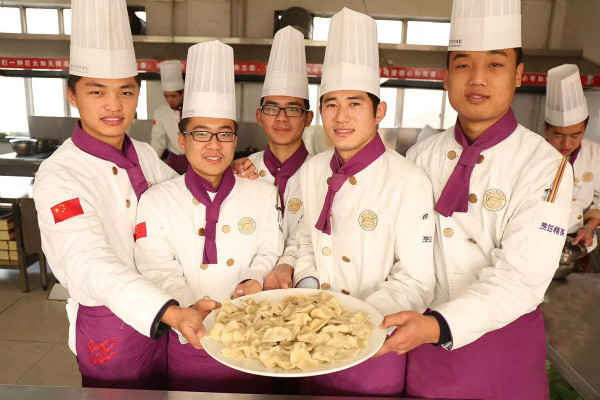 <a href=http://www.8881133.com target=_blank class=infotextkey>江西新東方烹飪學(xué)校</a>.jpg