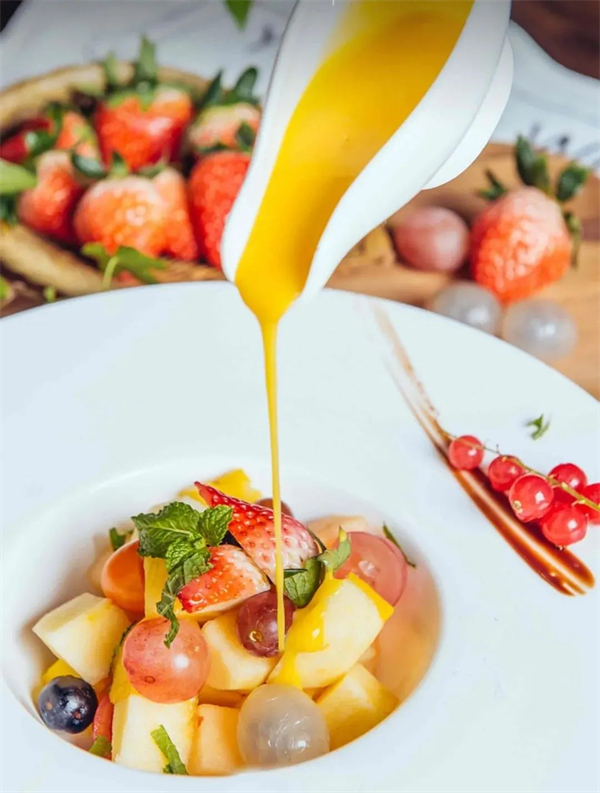 <a href=http://www.8881133.com target=_blank class=infotextkey>江西新東方烹飪學(xué)校</a>西餐專業(yè).jpg