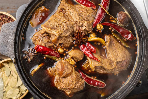 <a href=http://www.8881133.com target=_blank class=infotextkey>江西新東方烹飪學(xué)校</a>.jpg