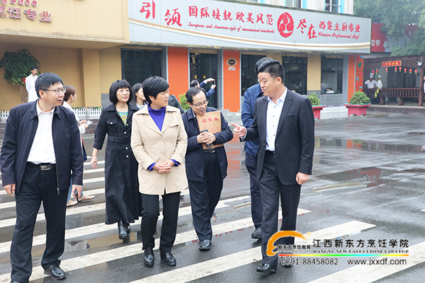 山西省呂梁市教育考察組領導來我院指導工作