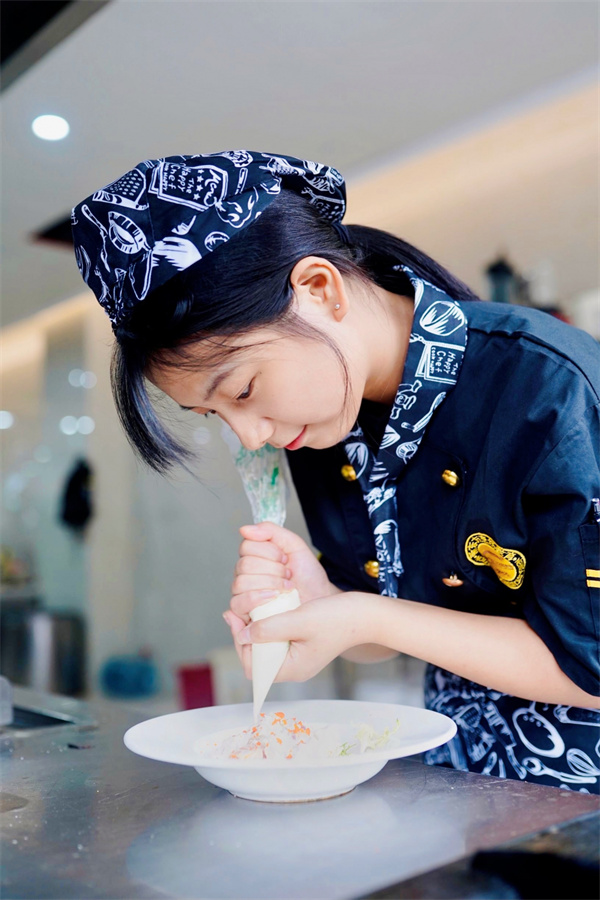 <a href=http://www.8881133.com target=_blank class=infotextkey>江西新東方烹飪學(xué)校</a>.jpg